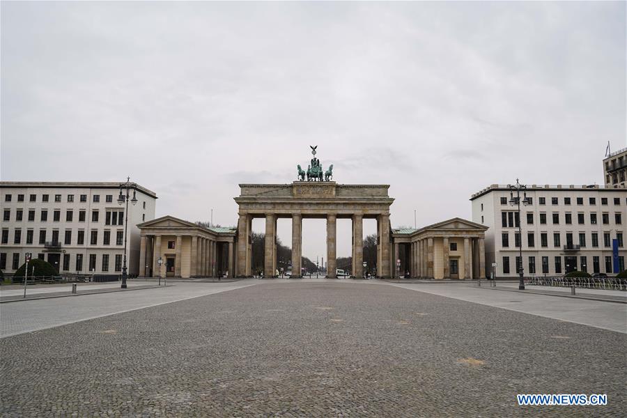 Photo taken on March 20, 2020 shows a view of the Brandenburg Gate in Berlin, capital of Germany. The number of COVID-19 cases in Germany has increased by 2,958 within one day to 13,957, the German federal disease control agency Robert Koch Institute (RKI) announced on Friday. (Xinhua/Ren Ke)