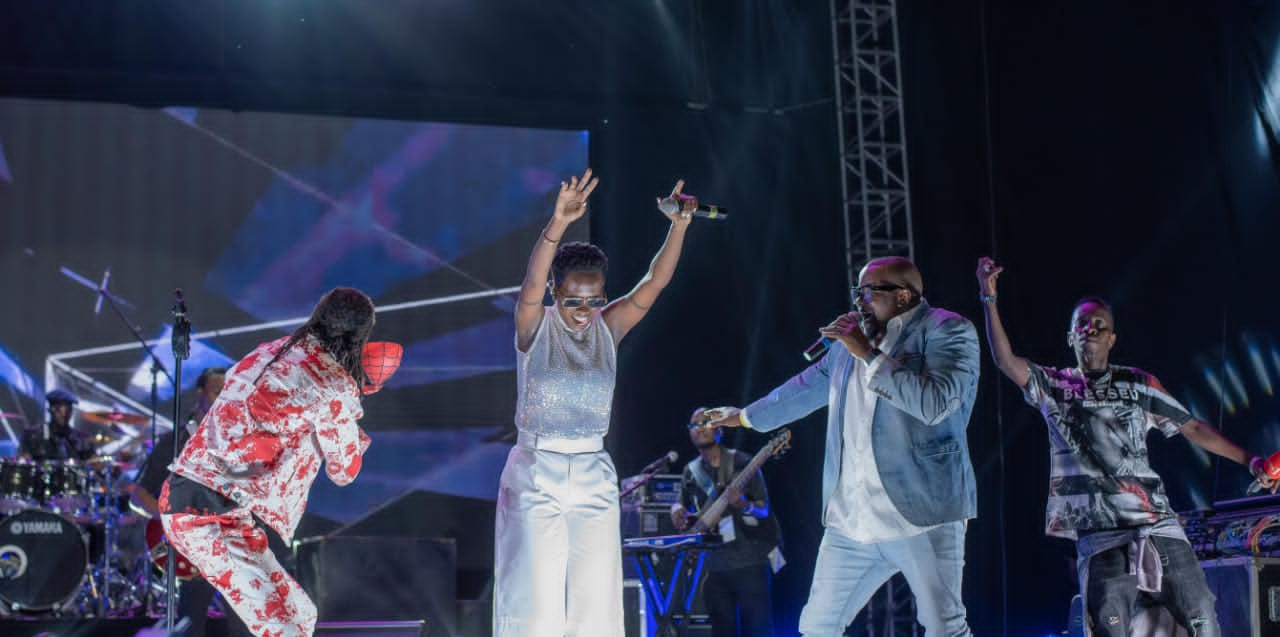 Pictorial Azawi Puts Up Show Stopping Performance At Maiden Concert Pml Daily 