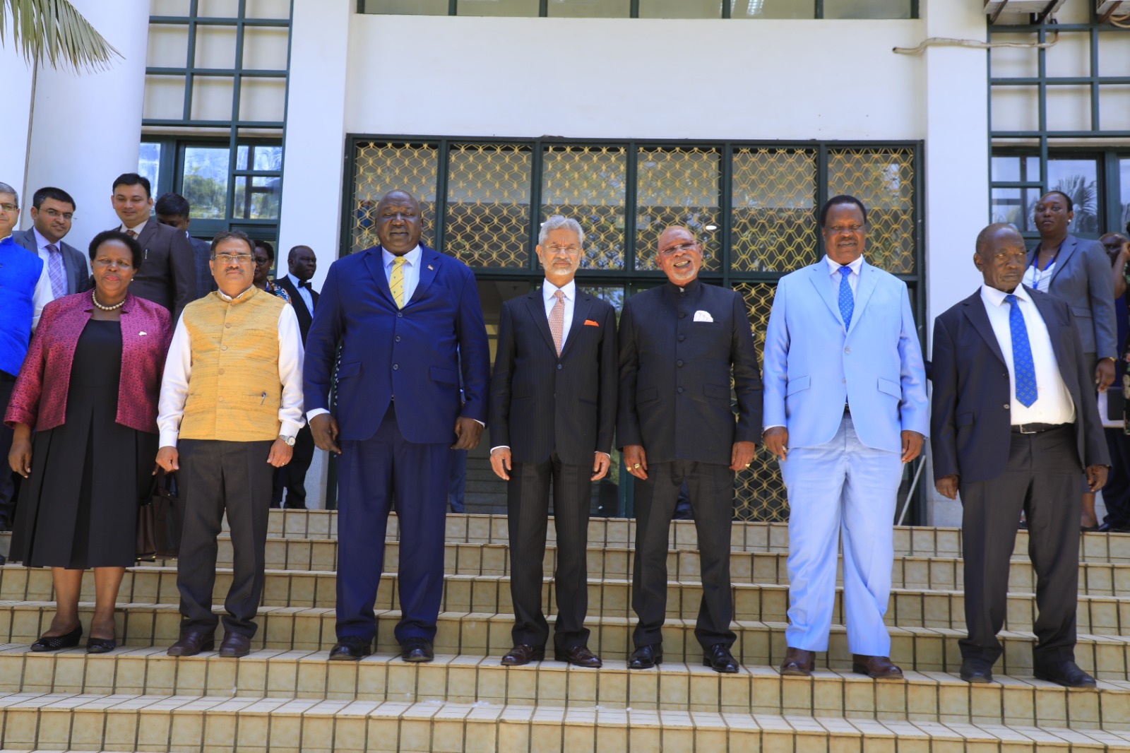 Hon. Gen. Jeje Abubakhar Odongo,Minister of Foreign Affairs of the Republic of Uganda (3rd Right), H.E. Dr. S. Jaishankar, the Minister of External Affairs of the Republic of India (Centre), Hon. Okello Oryem, Minister of State for Foreign Affairs (International Cooperation) 3rd Left, Hon. Sam Mangusho Cheptoris, Minister of Water and Environment (2nd Right), Hon. Francis Mwebesa, Minister of Trade Industry and Cooperatives (Right), H.E. Prof. Joyce Kakuramatsi Kikafunda, High Commissioner of the Republic of Uganda to India (Left) and H.E. A. Ajay Kumar High Commissioner of the Republic of India to Uganda (PHOTO/Ministry of Foreign Affairs)