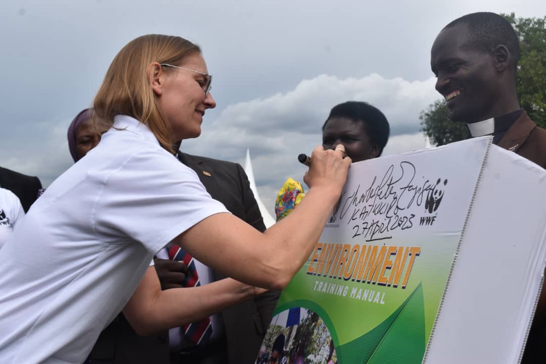 Agnete Schoneu, Chief Operating Officer at WWF Uganda Country Office commended Buganda Kingdom for stressing conversation in all her development work.