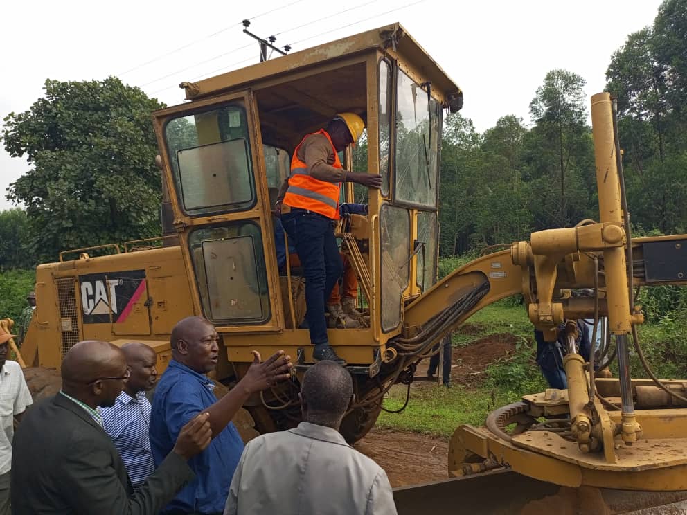 Minister Kasolo Launches Construction Of Roads In Masaka District Pml Daily